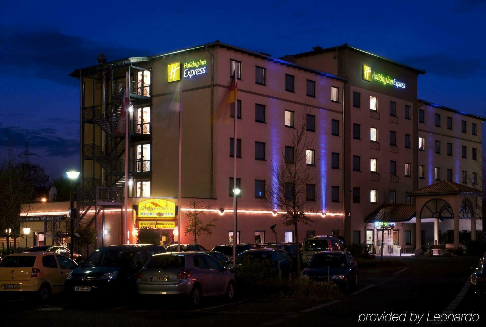 Holiday Inn Express Cologne Troisdorf, An Ihg Hotel Exterior photo